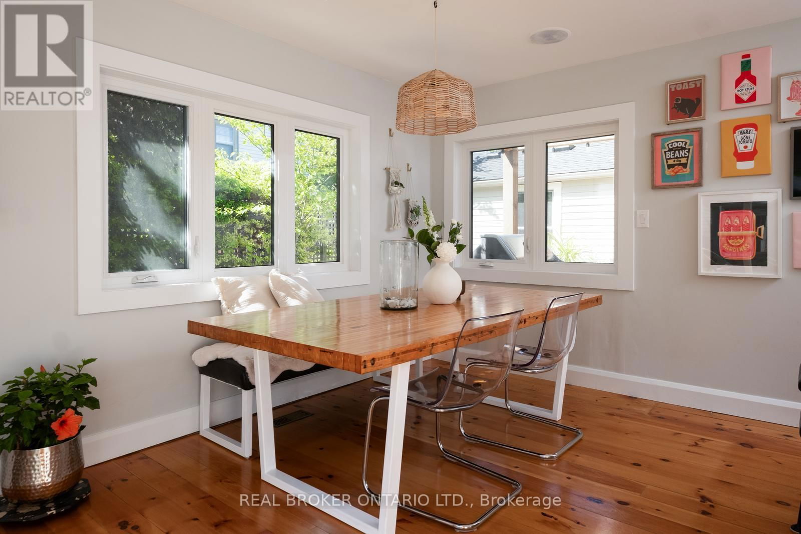 354 COLLEGE STREET Image 14