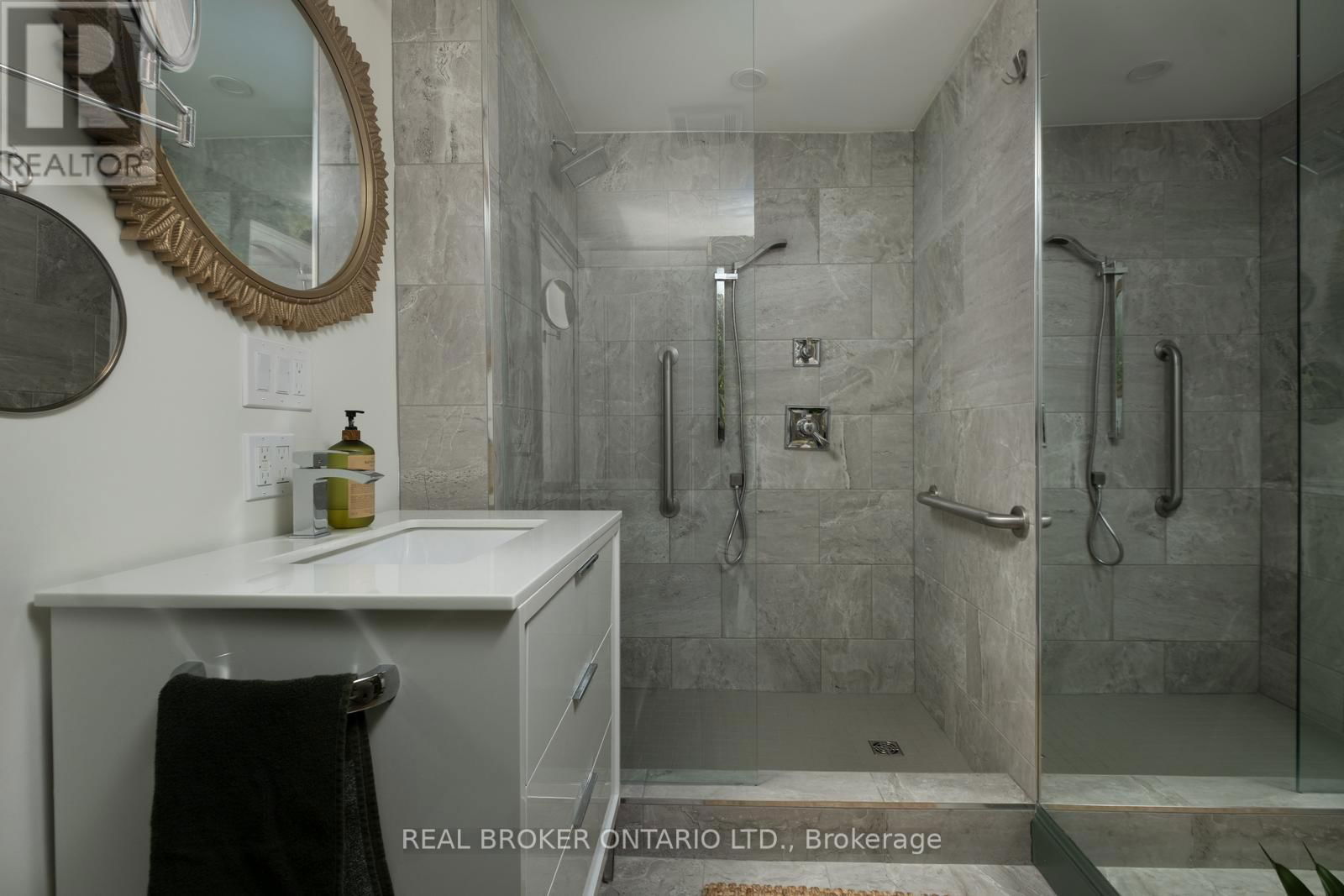 354 COLLEGE STREET Image 18