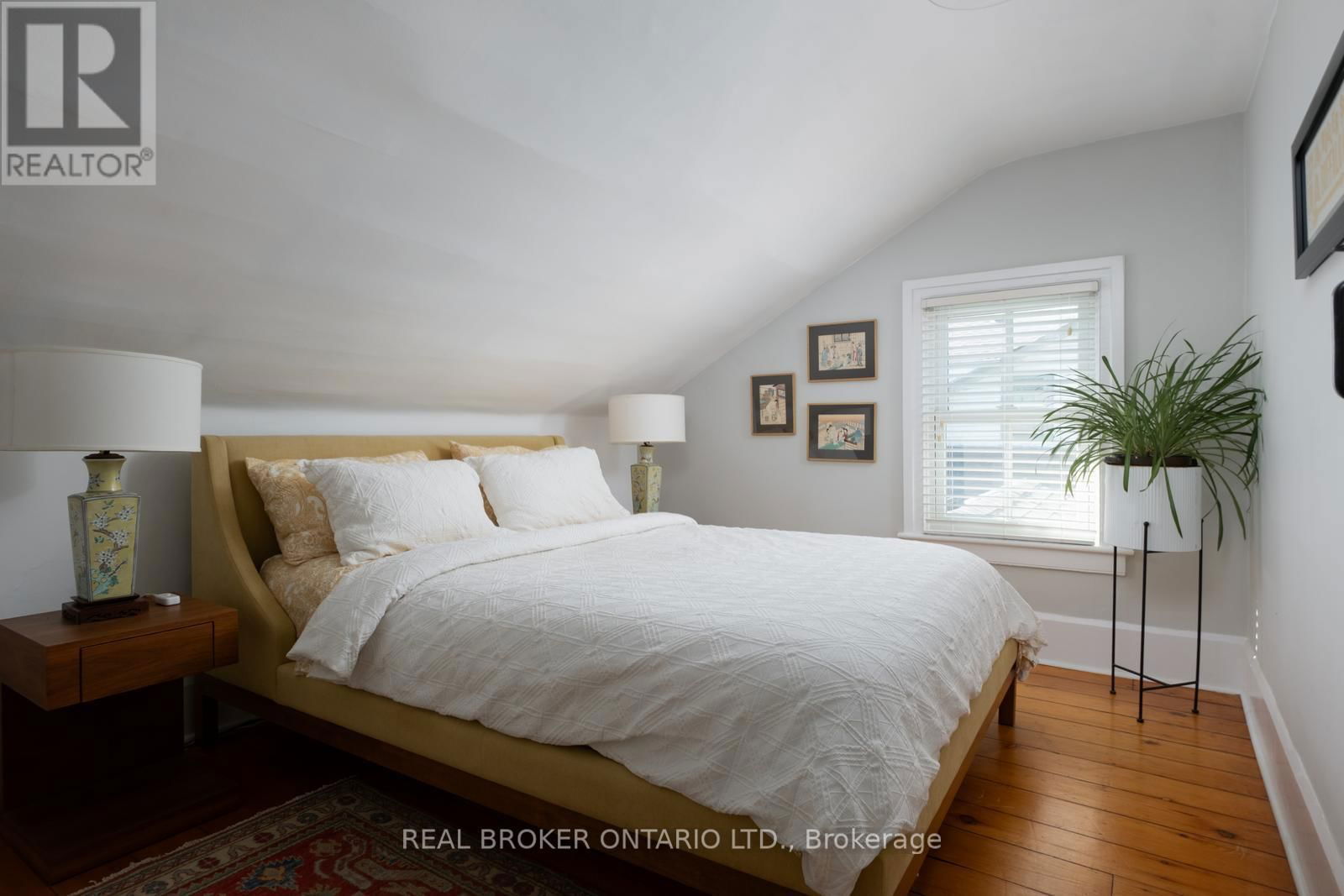 354 COLLEGE STREET Image 20