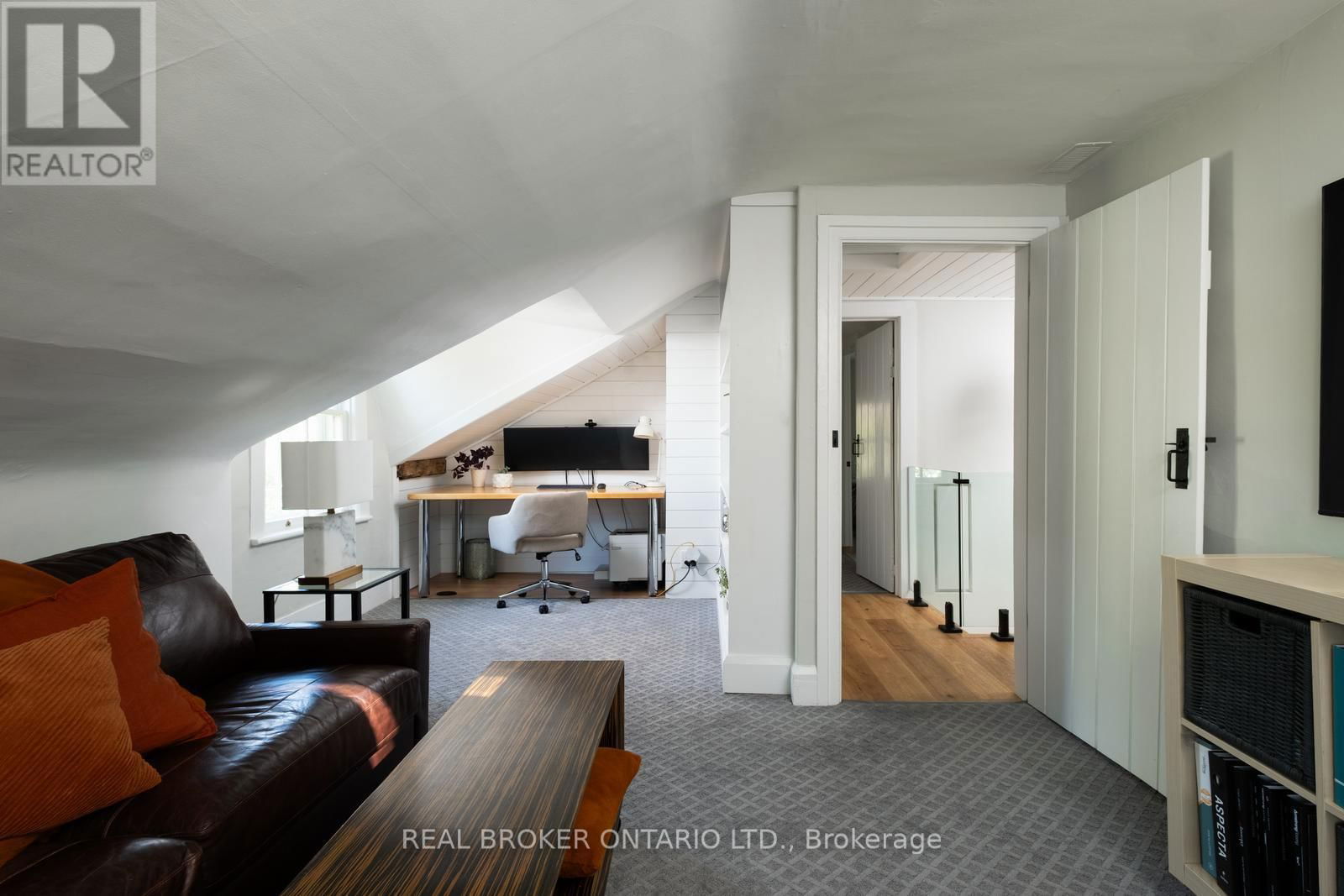 354 COLLEGE STREET Image 22
