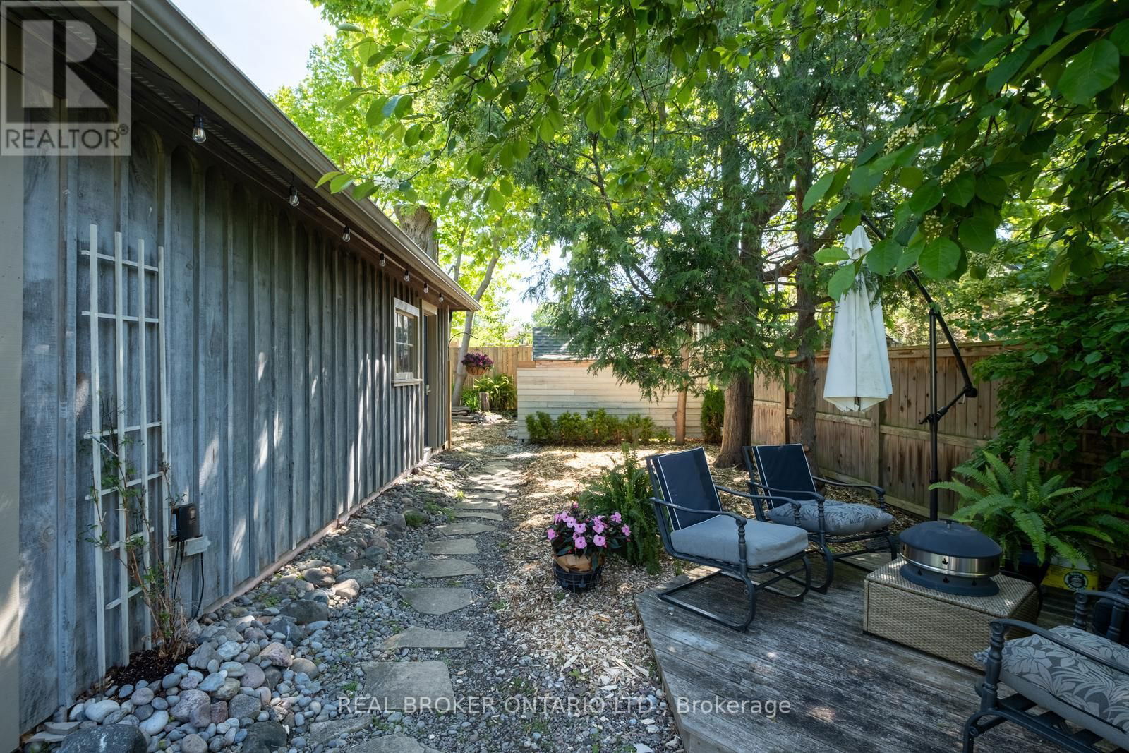 354 COLLEGE STREET Image 34