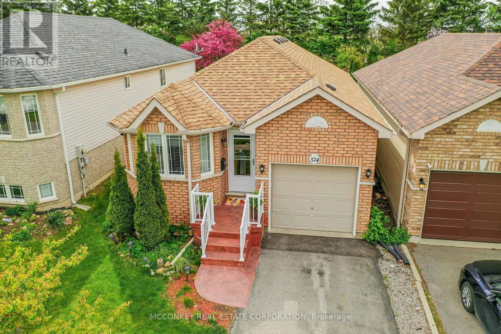 374 SPILLSBURY DRIVE Image 3