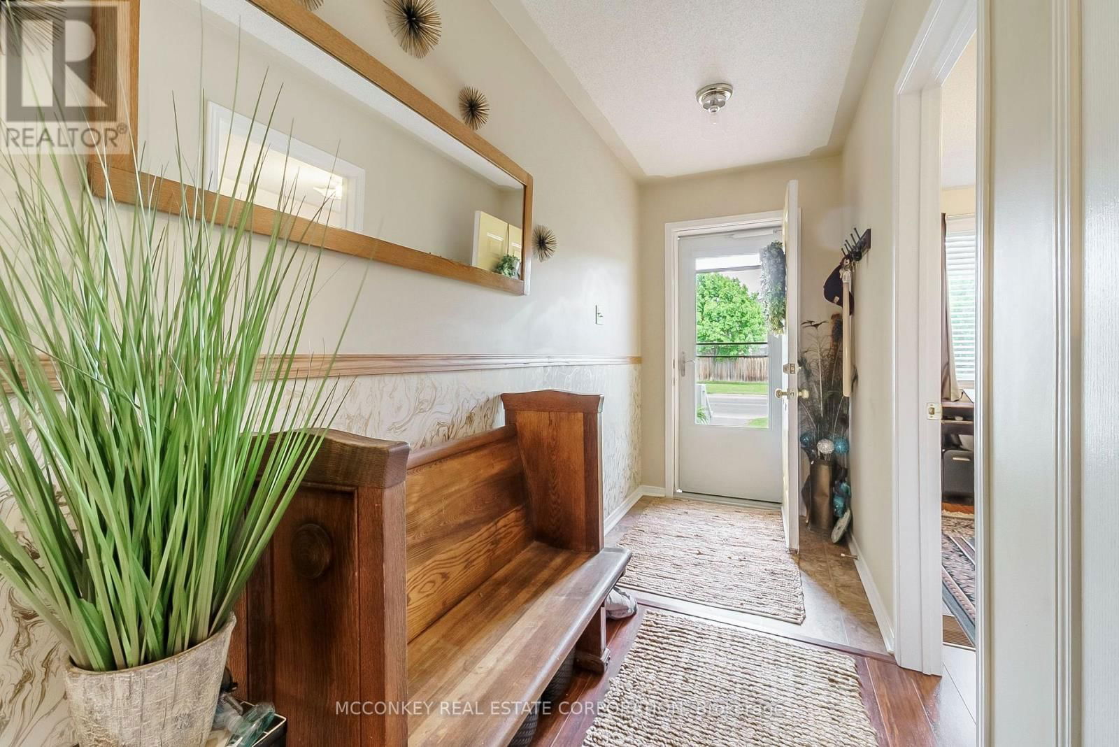 374 SPILLSBURY DRIVE Image 6