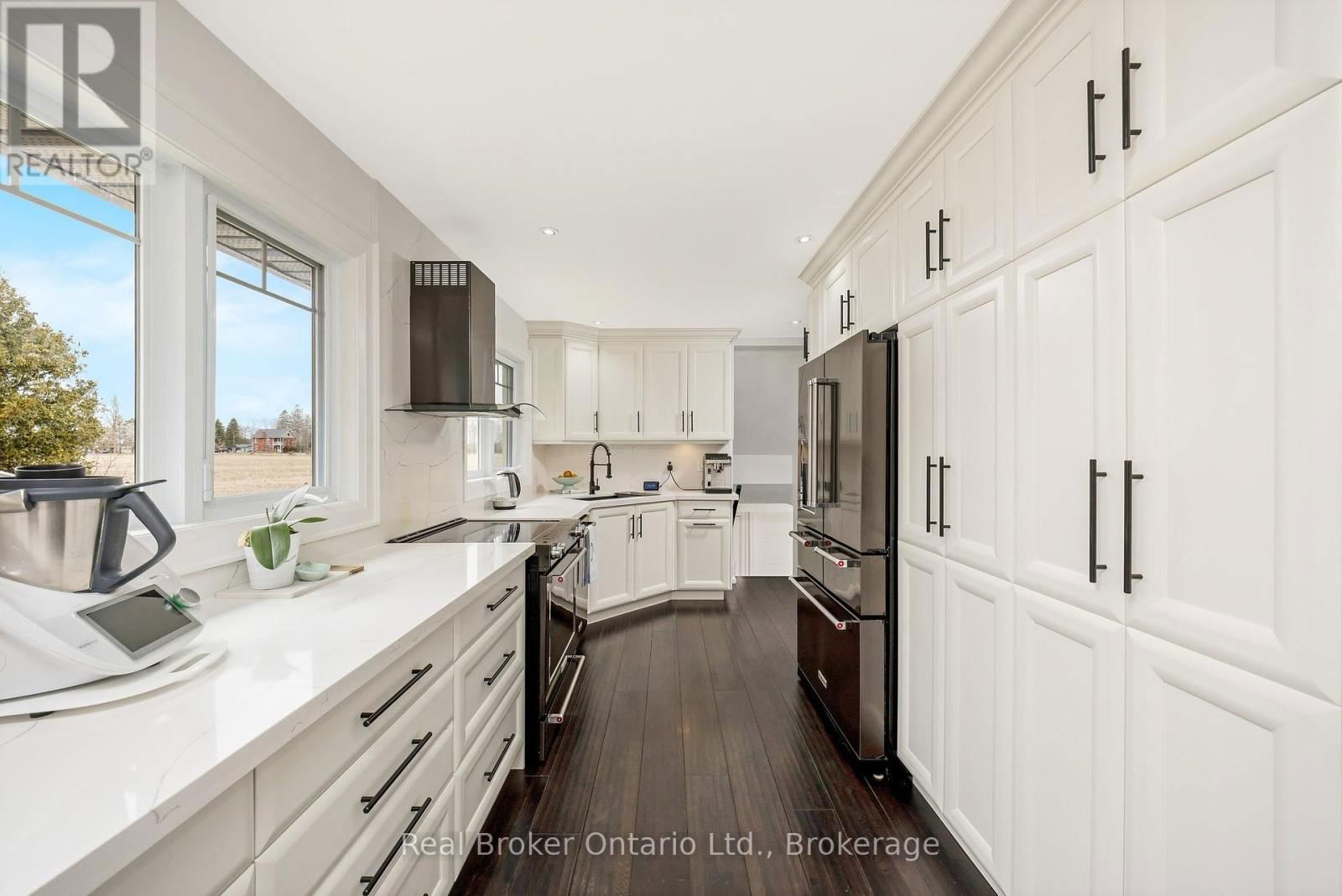 5938 TRAFALGAR ROAD Image 22