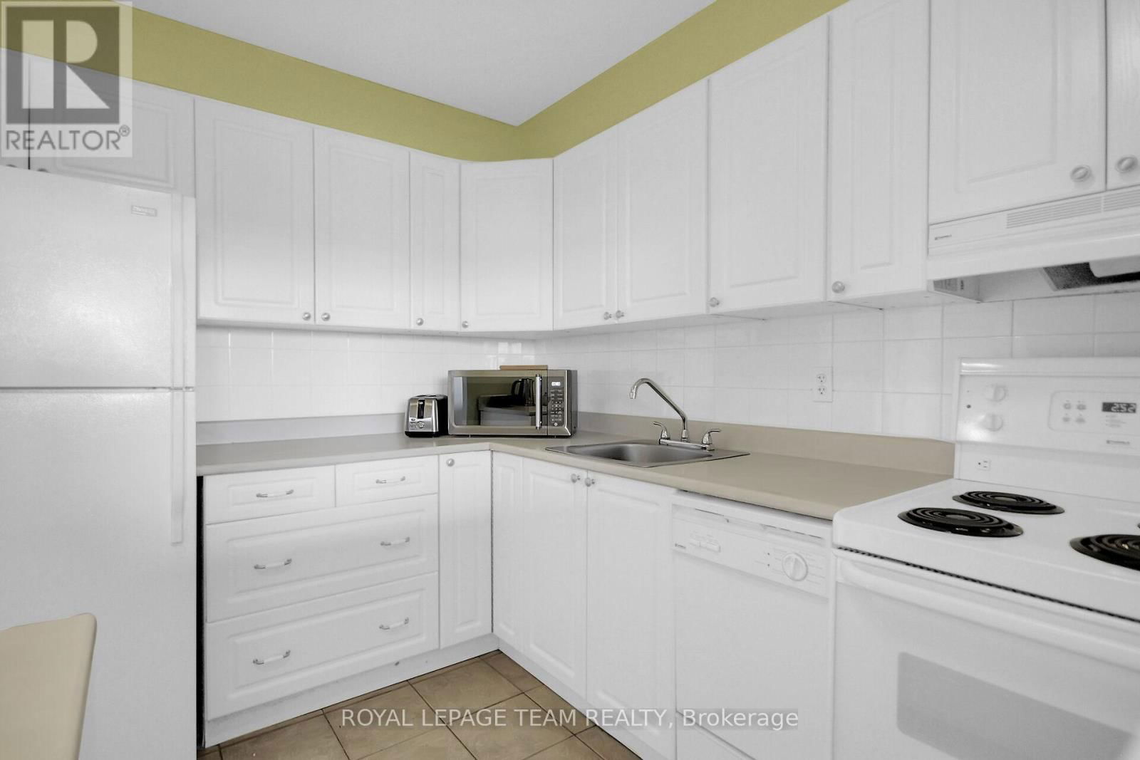 306 - 20 CHESTERTON DRIVE Image 10