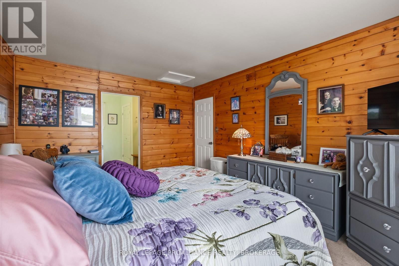 1020 LARK LANE Image 32