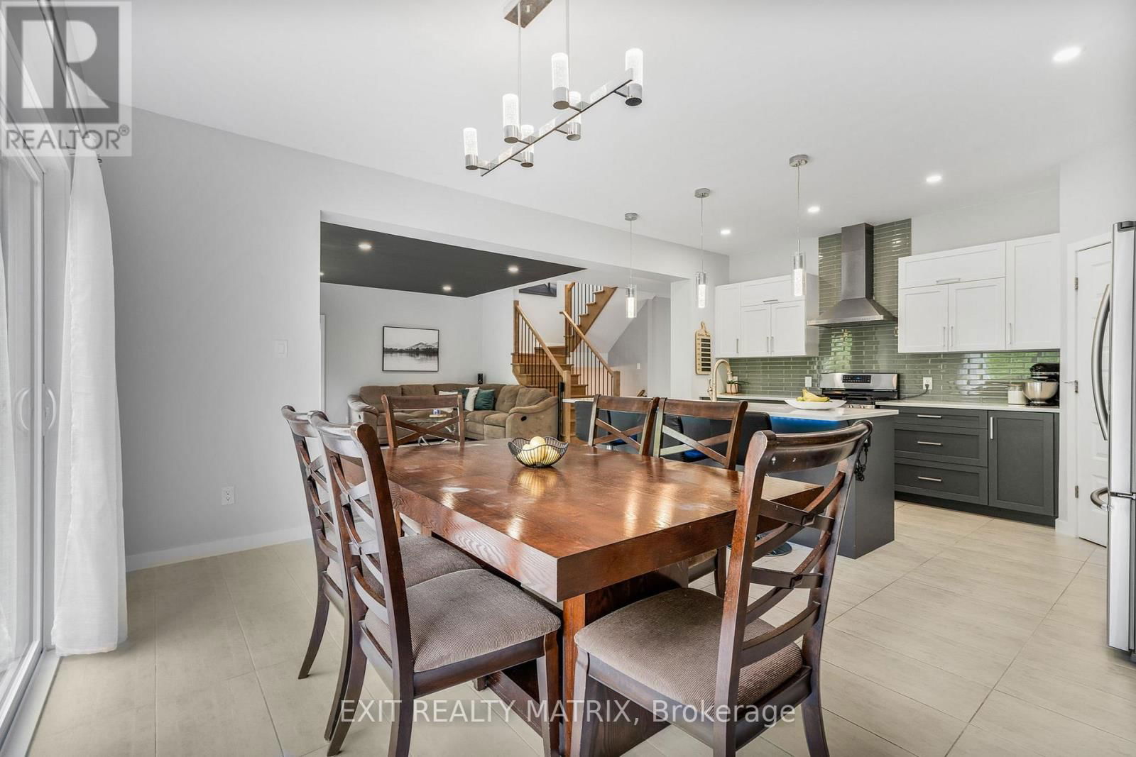 1463 VINETTE ROAD Image 11