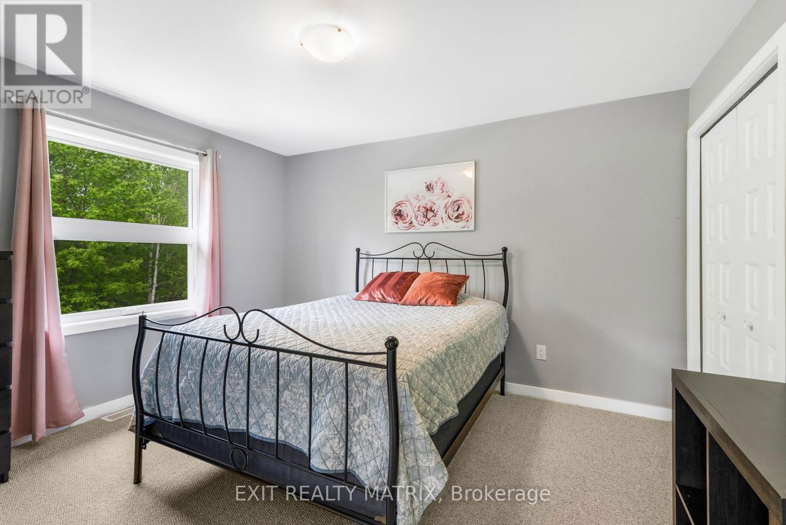 1463 VINETTE ROAD Image 23