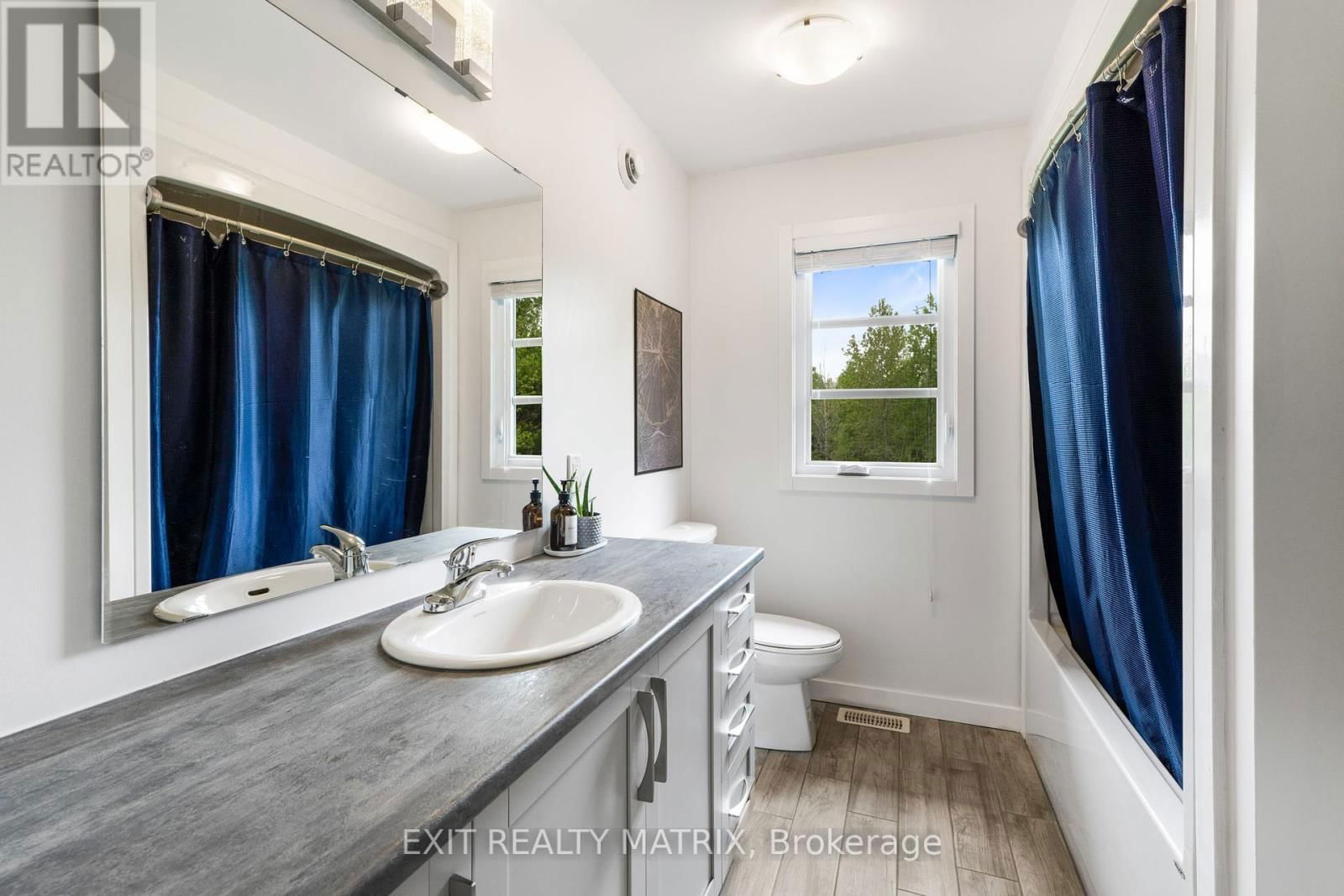 1463 VINETTE ROAD Image 25
