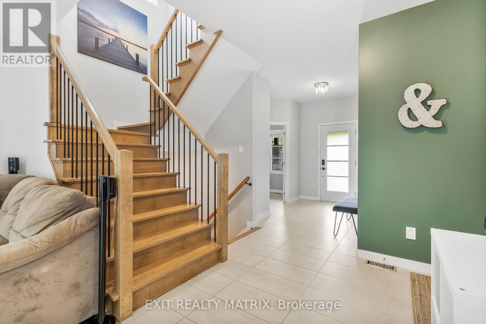 1463 VINETTE ROAD Image 6