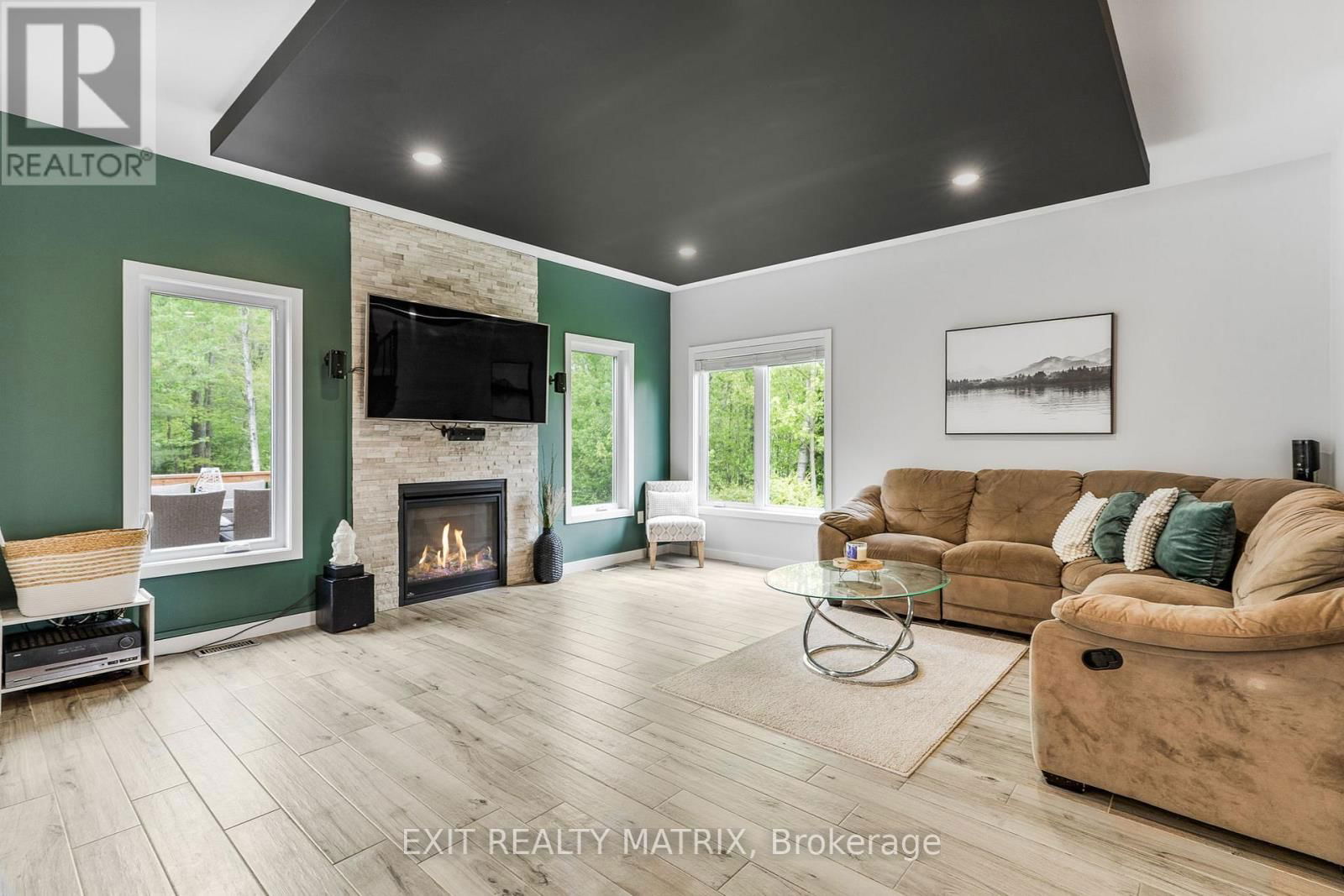 1463 VINETTE ROAD Image 7