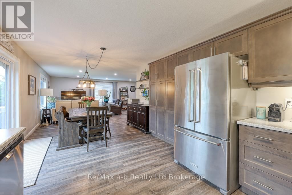 60 JAMES STREET Image 16