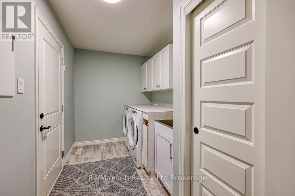 60 JAMES STREET Image 24