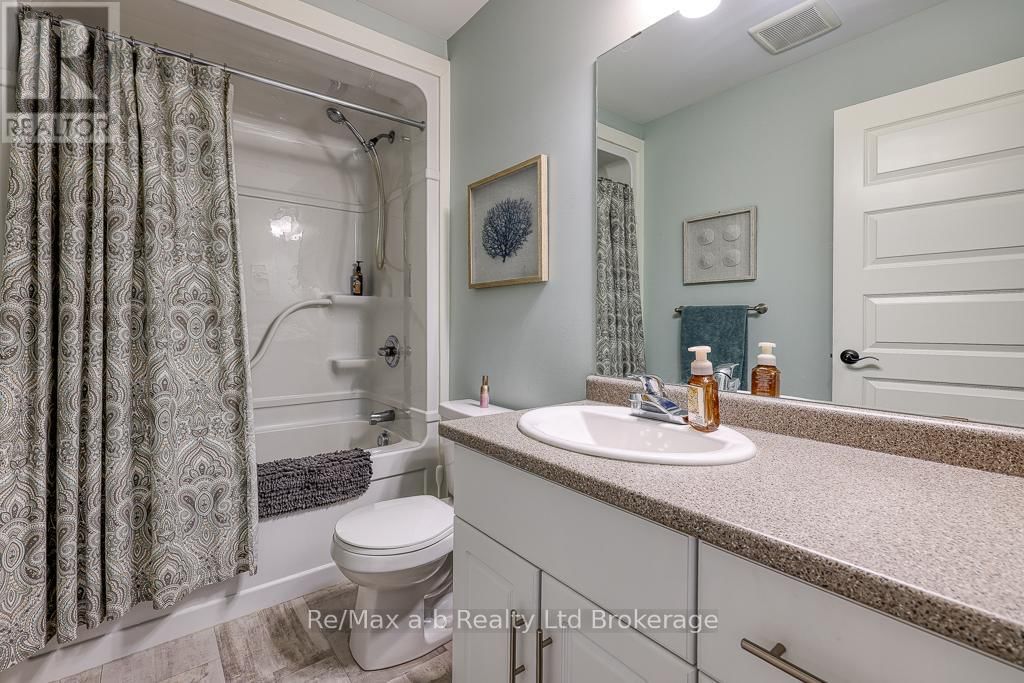 60 JAMES STREET Image 26