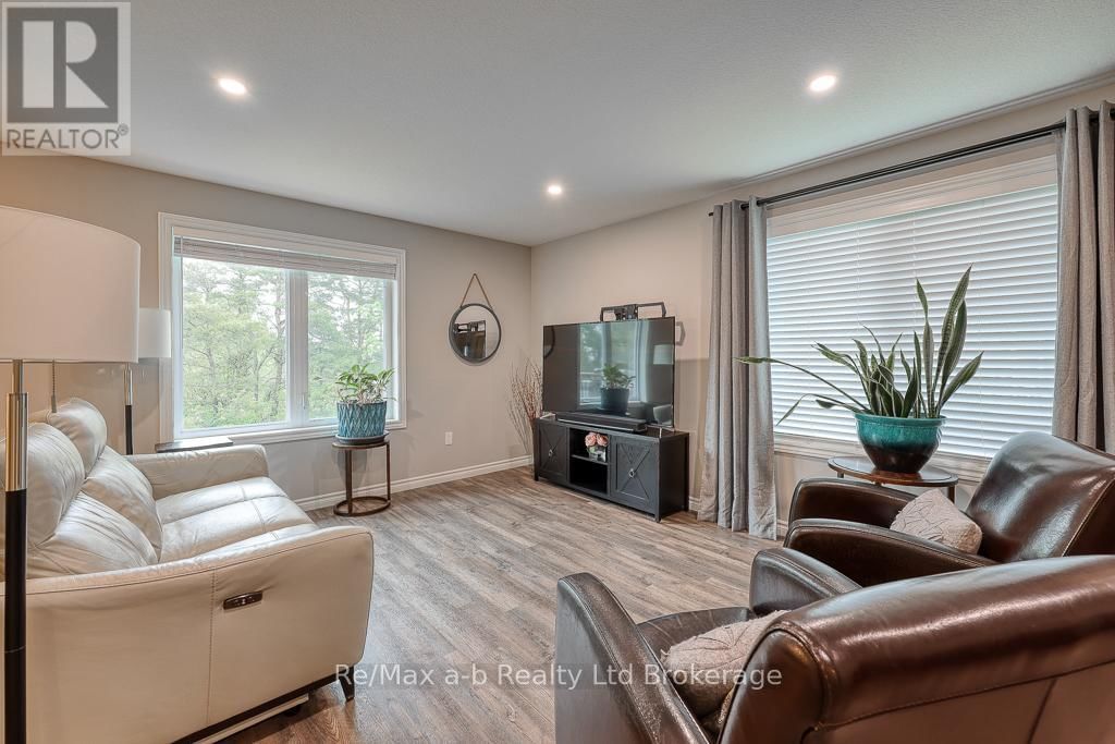 60 JAMES STREET Image 6