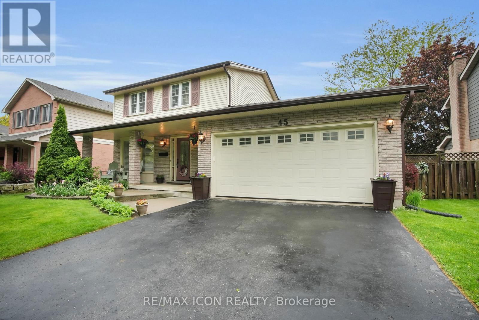45 WHISPERWOOD CRESCENT Image 1