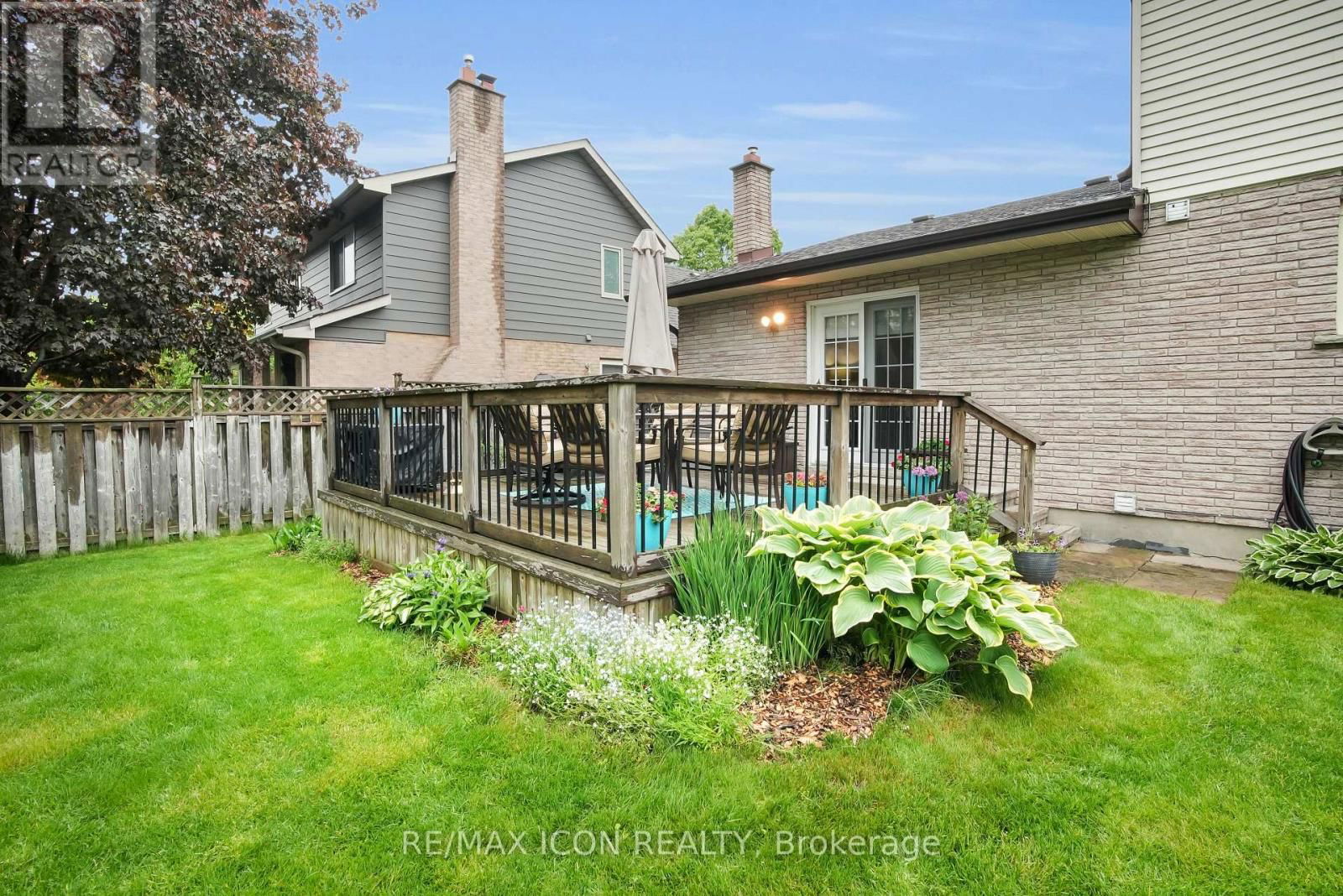45 WHISPERWOOD CRESCENT Image 10