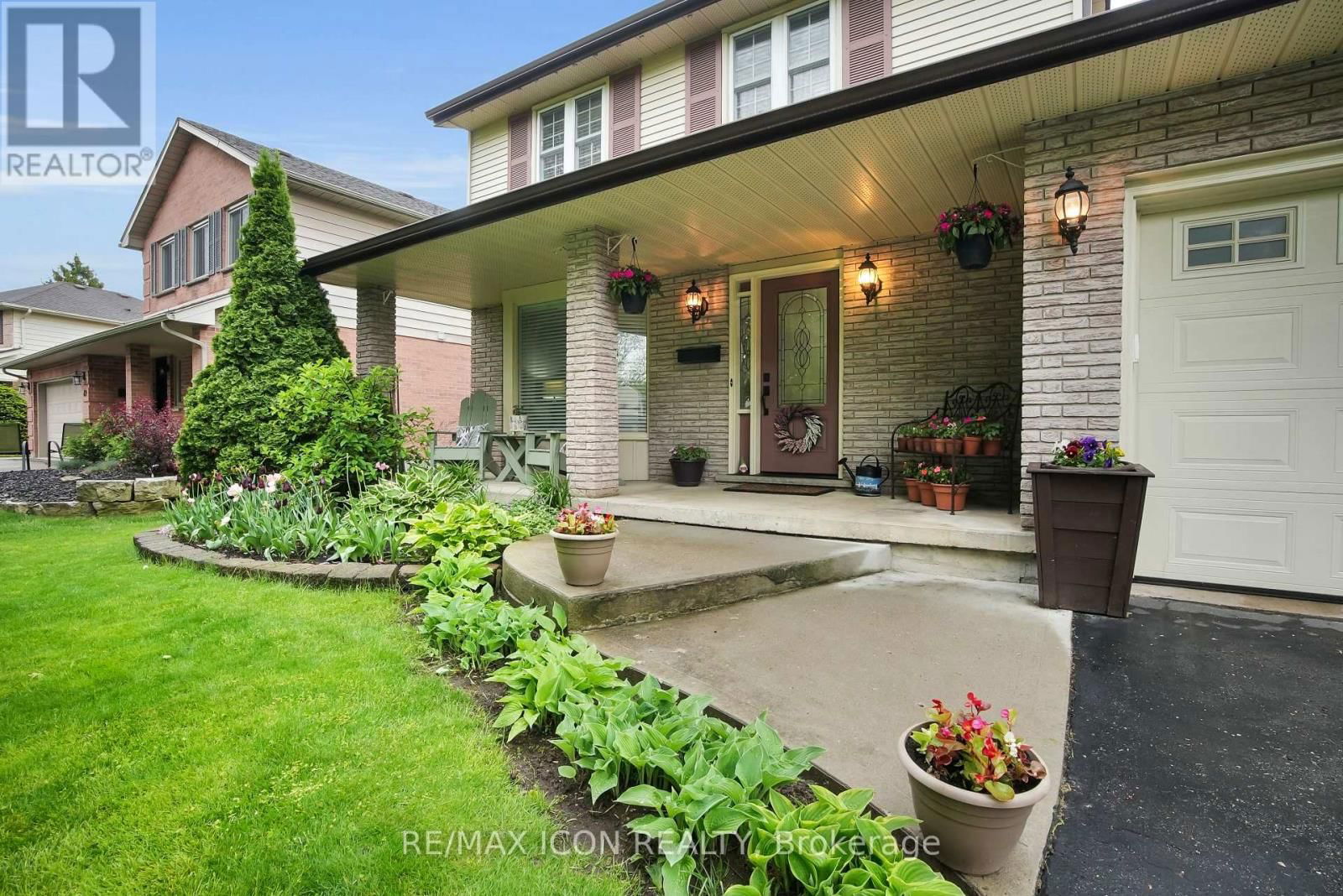 45 WHISPERWOOD CRESCENT Image 2