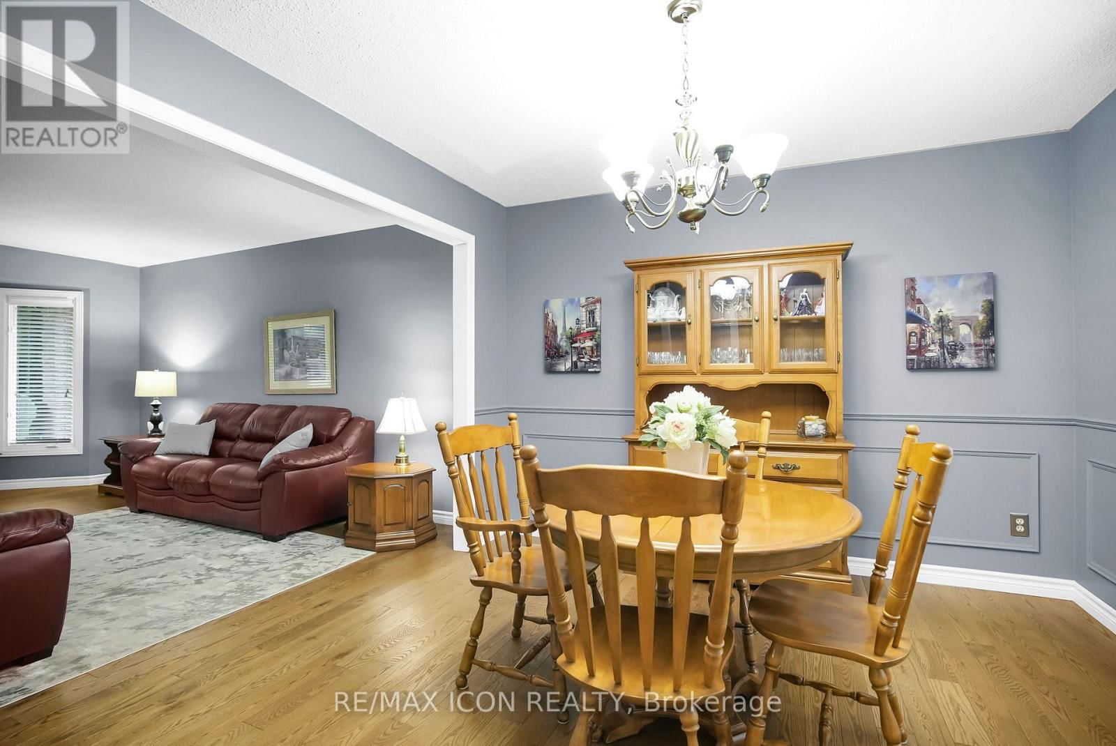 45 WHISPERWOOD CRESCENT Image 21
