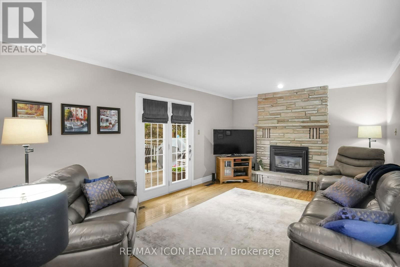 45 WHISPERWOOD CRESCENT Image 25