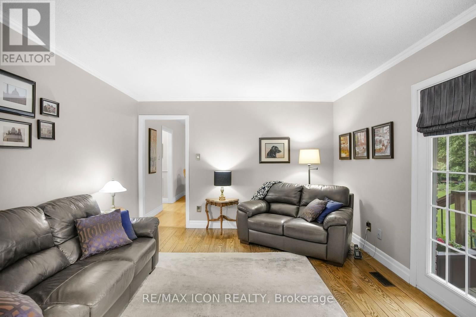 45 WHISPERWOOD CRESCENT Image 27