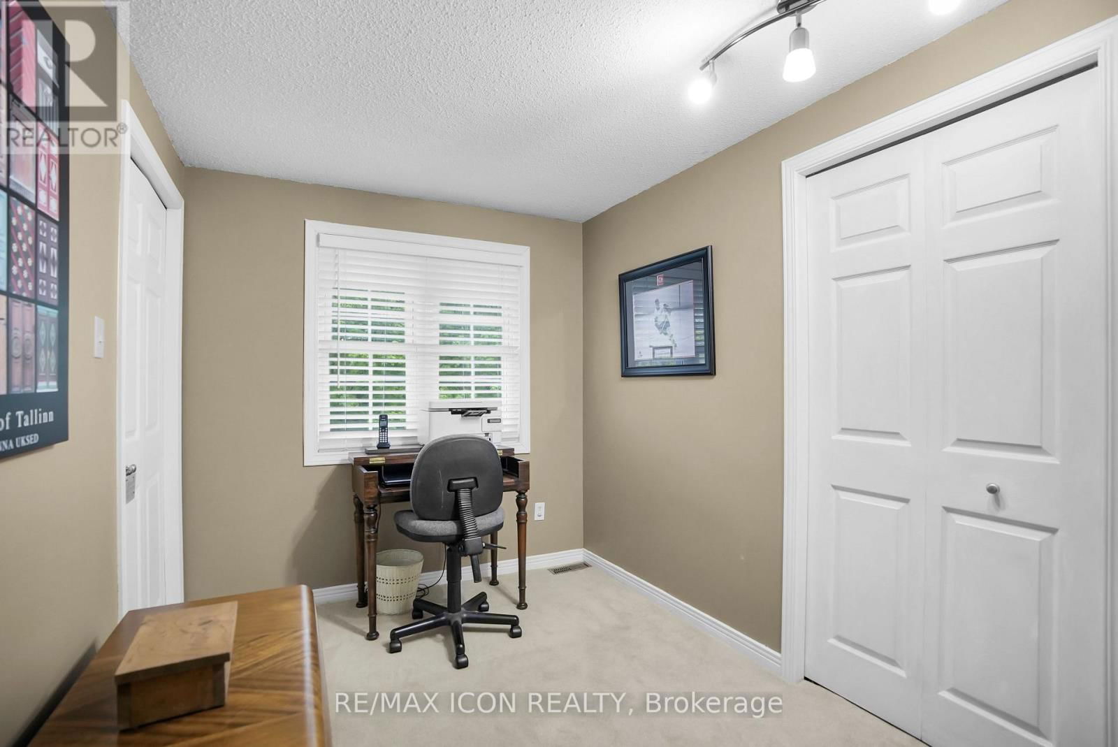 45 WHISPERWOOD CRESCENT Image 33