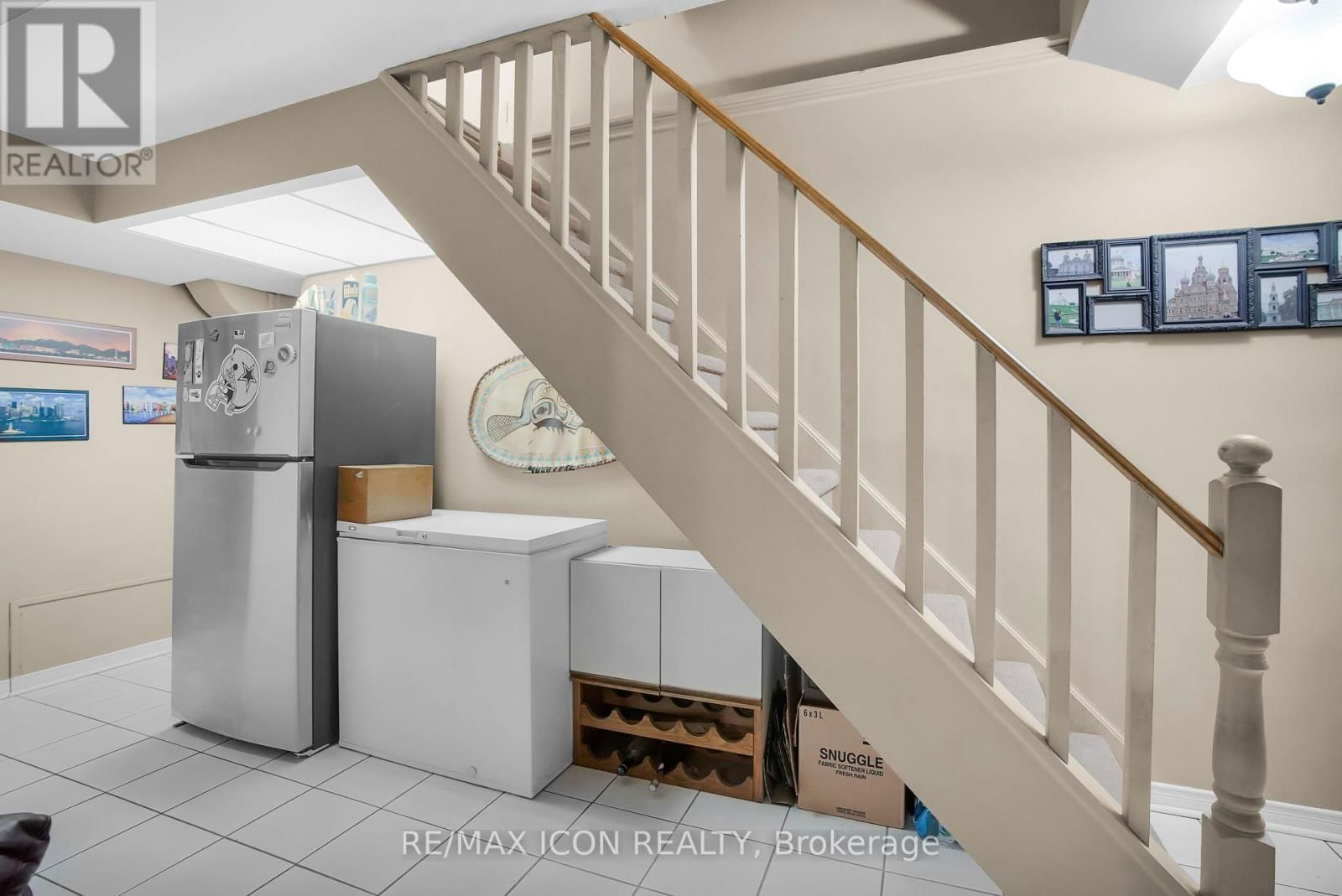 45 WHISPERWOOD CRESCENT Image 37