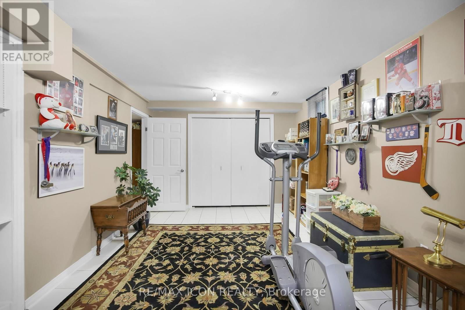 45 WHISPERWOOD CRESCENT Image 40