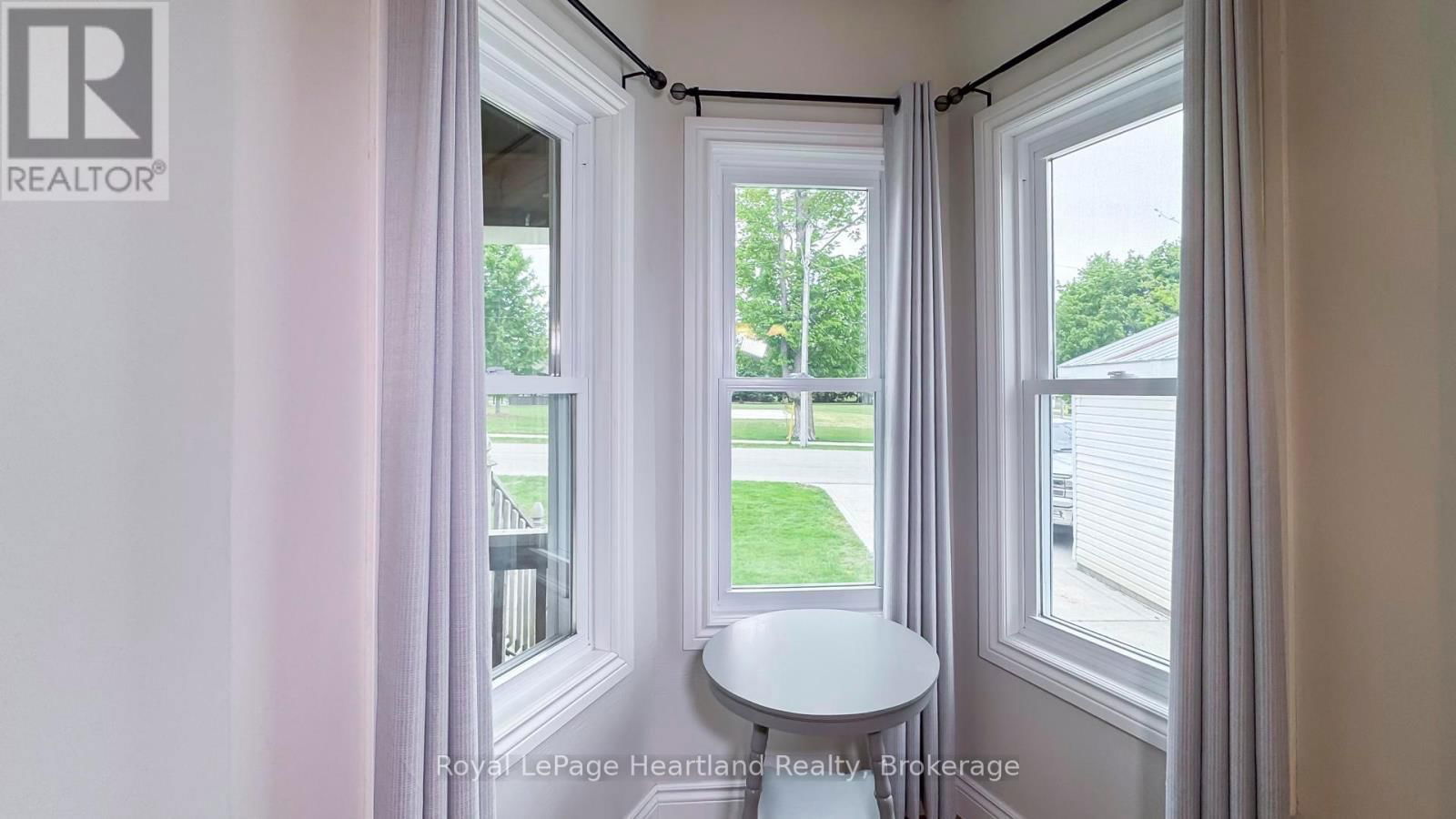 178 WELLINGTON STREET Image 12