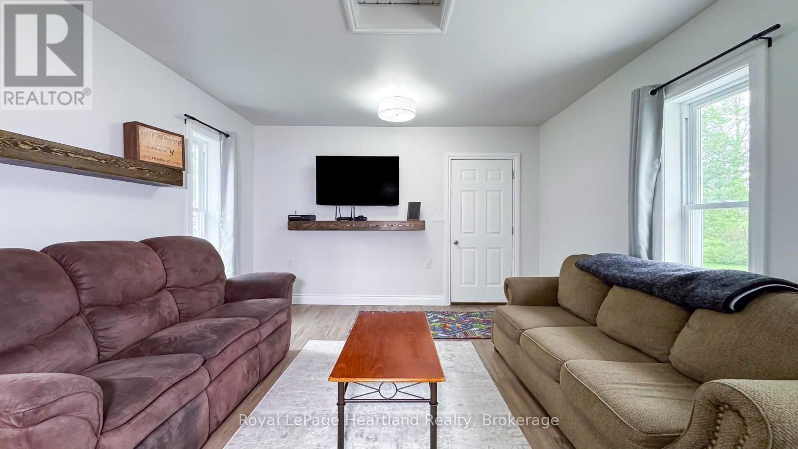 178 WELLINGTON STREET Image 21