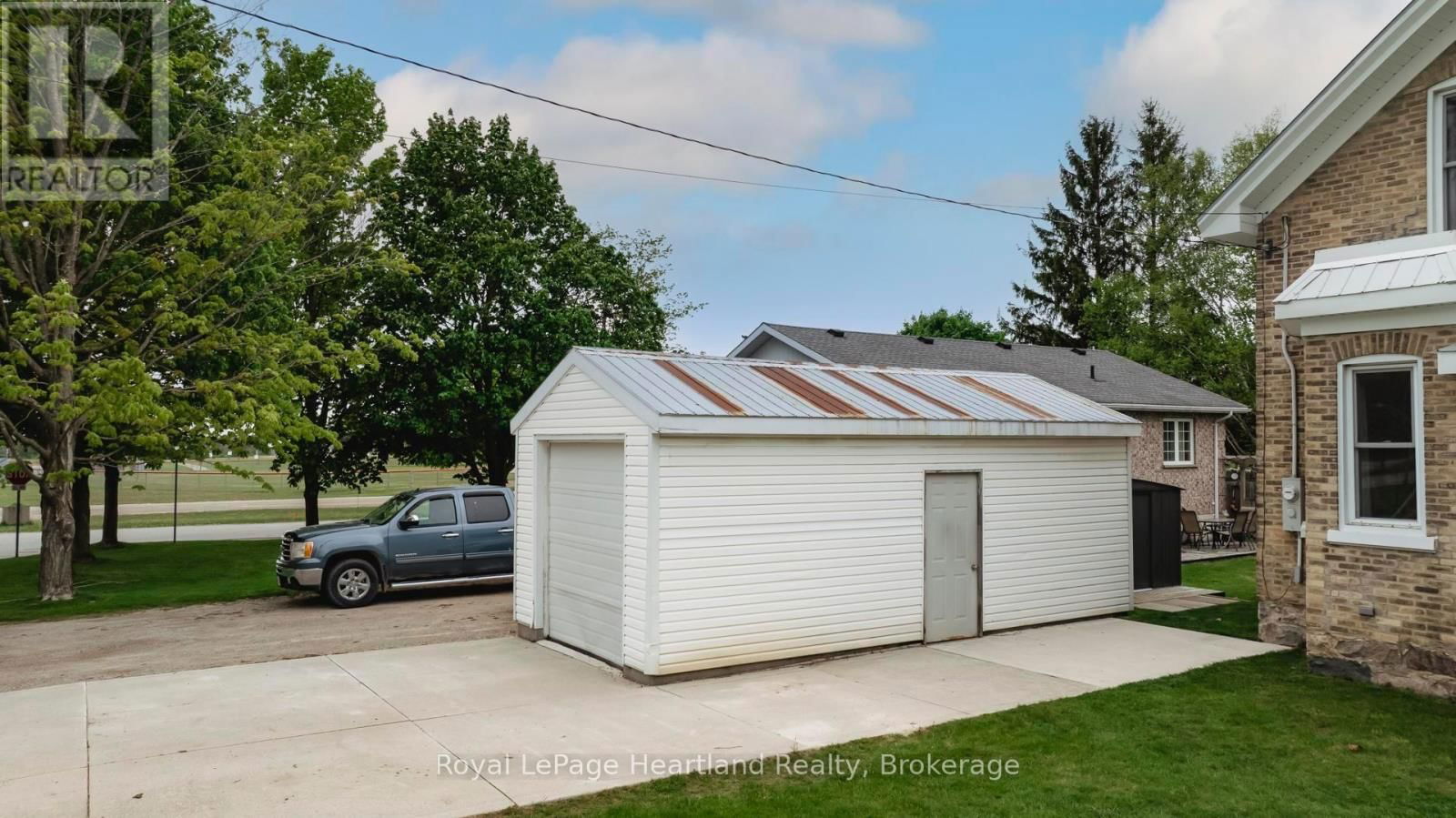 178 WELLINGTON STREET Image 44