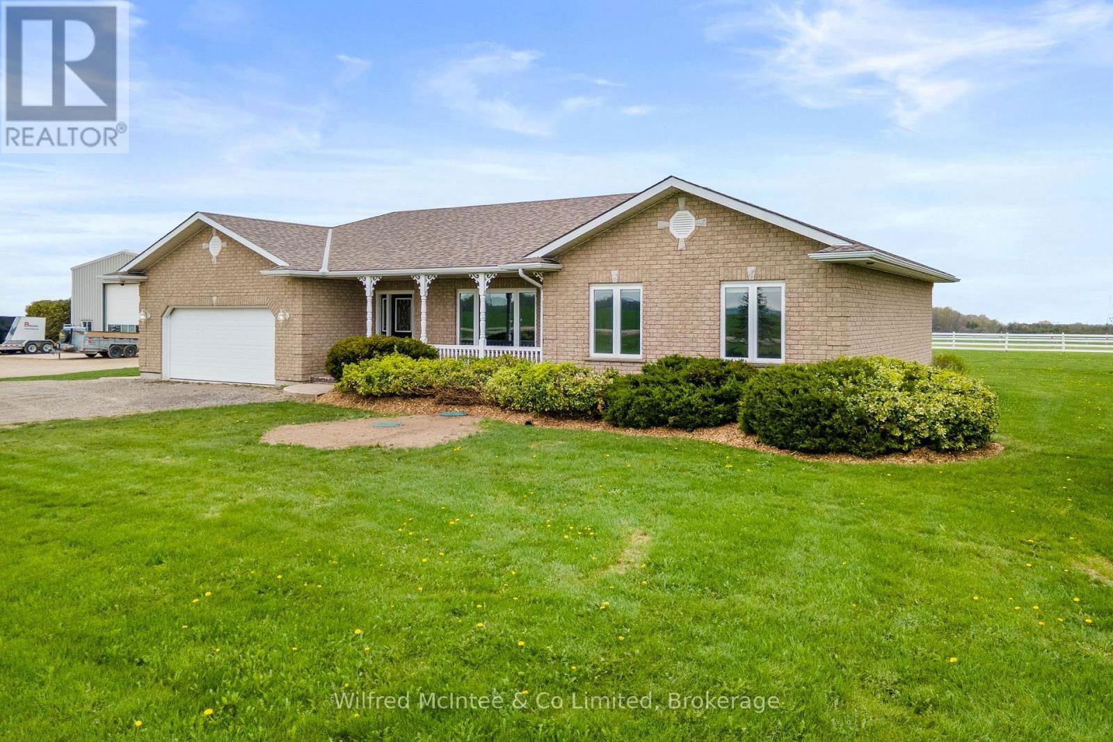 1041 BRUCE ROAD 23 ROAD Image 29