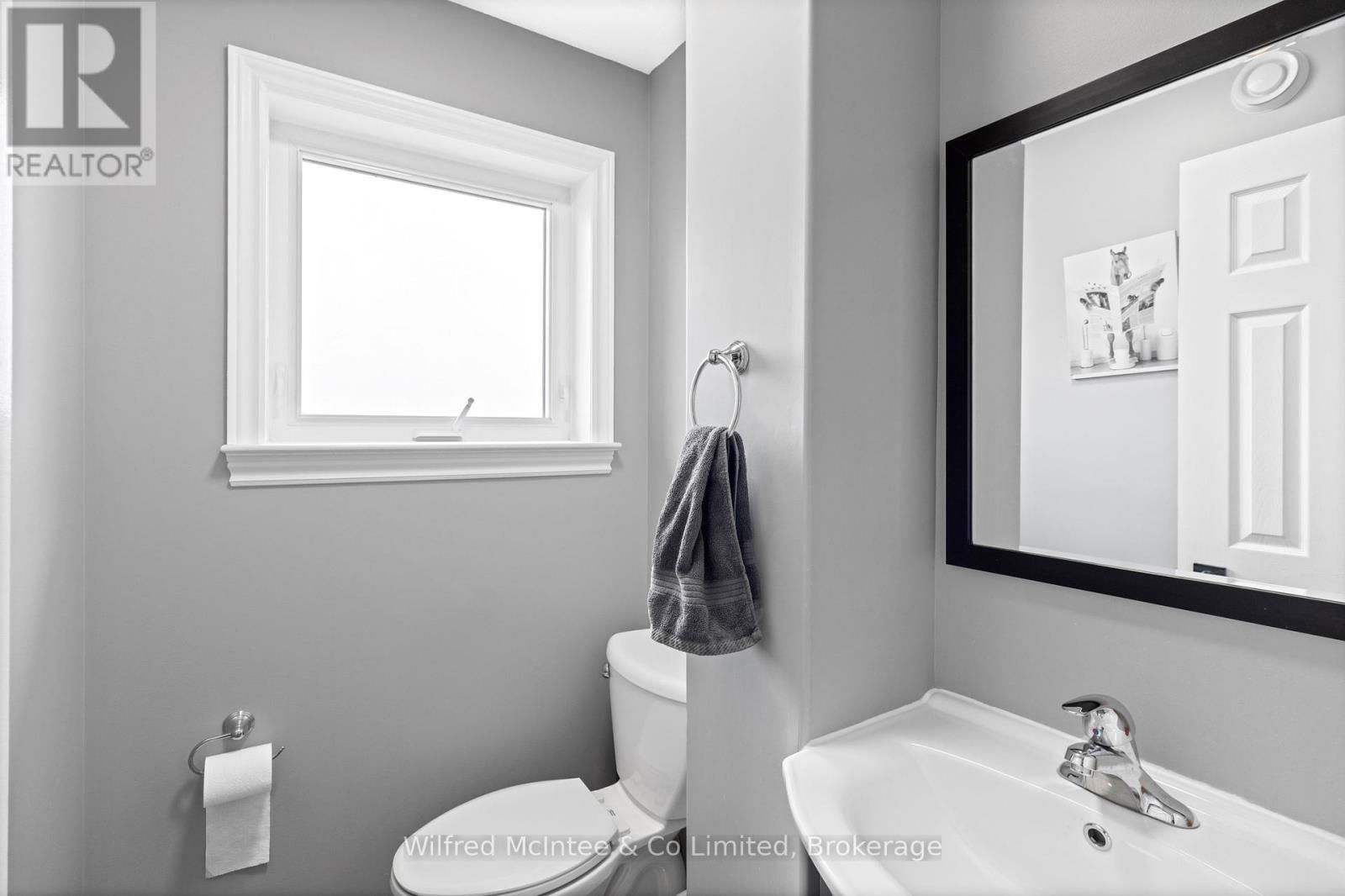 1041 BRUCE ROAD 23 ROAD Image 42