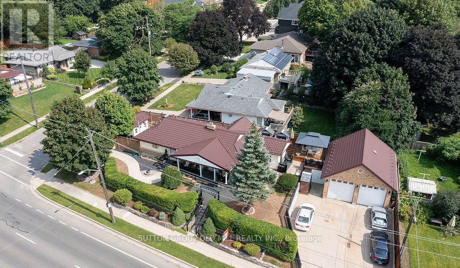 255 ERB STREET EAST Image 3