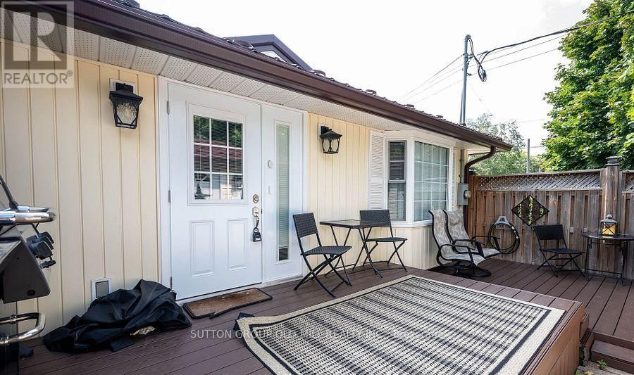 255 ERB STREET EAST Image 7