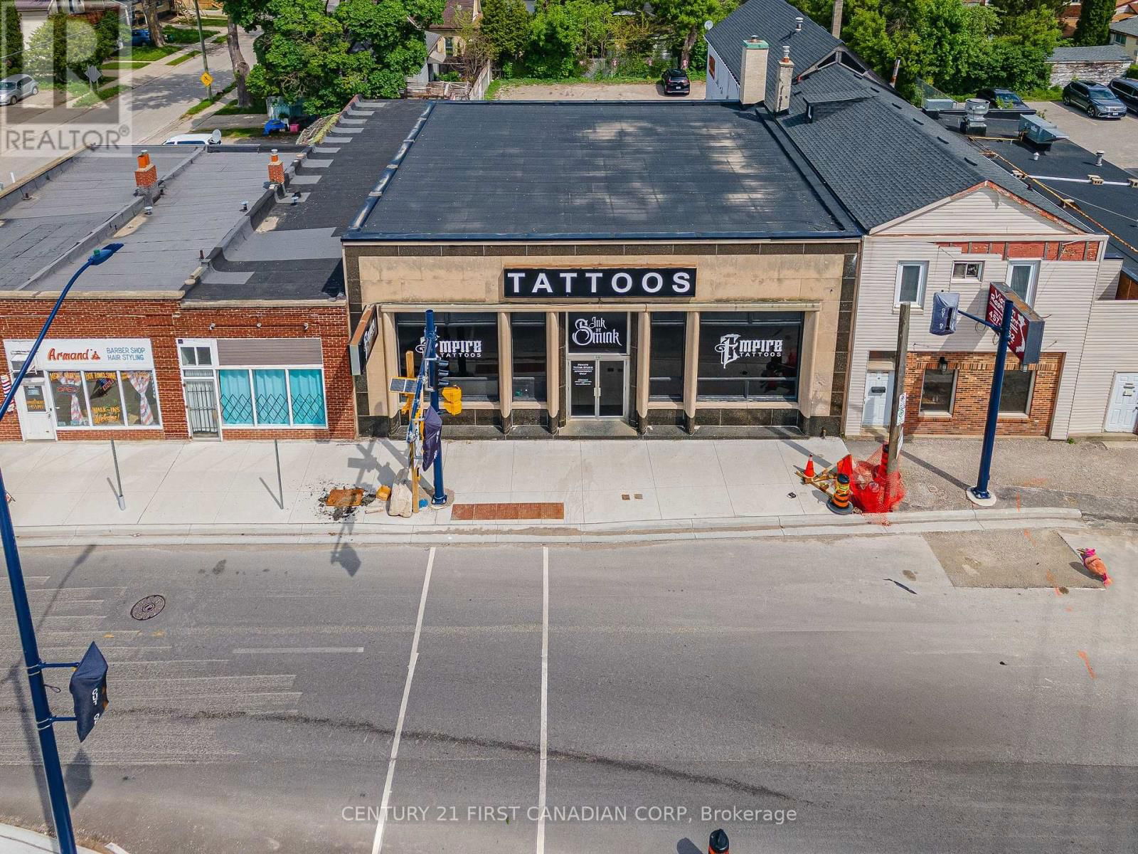 1068 DUNDAS STREET Image 18