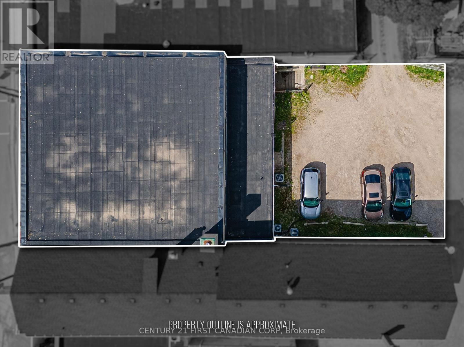 1068 DUNDAS STREET Image 25