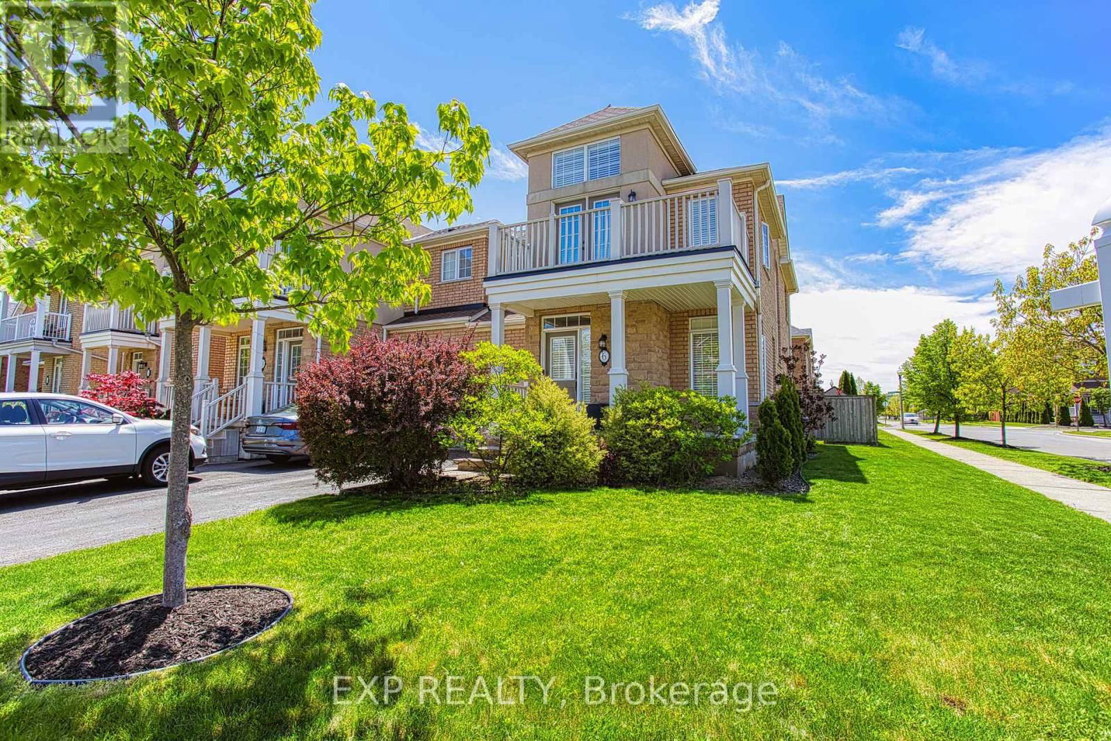 6 GREENSTEM CRESCENT Image 1