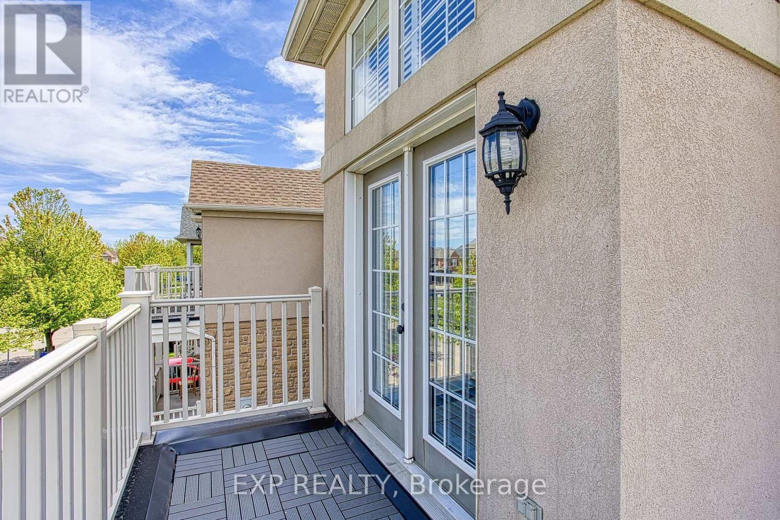 6 GREENSTEM CRESCENT Image 31