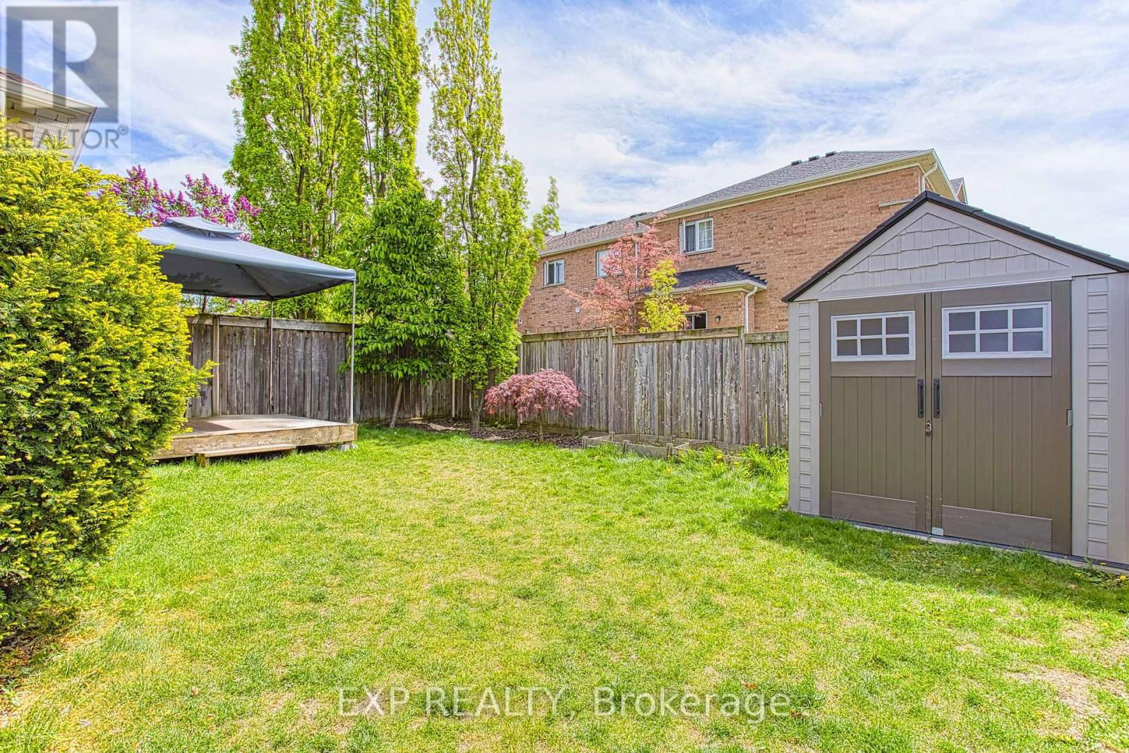 6 GREENSTEM CRESCENT Image 34