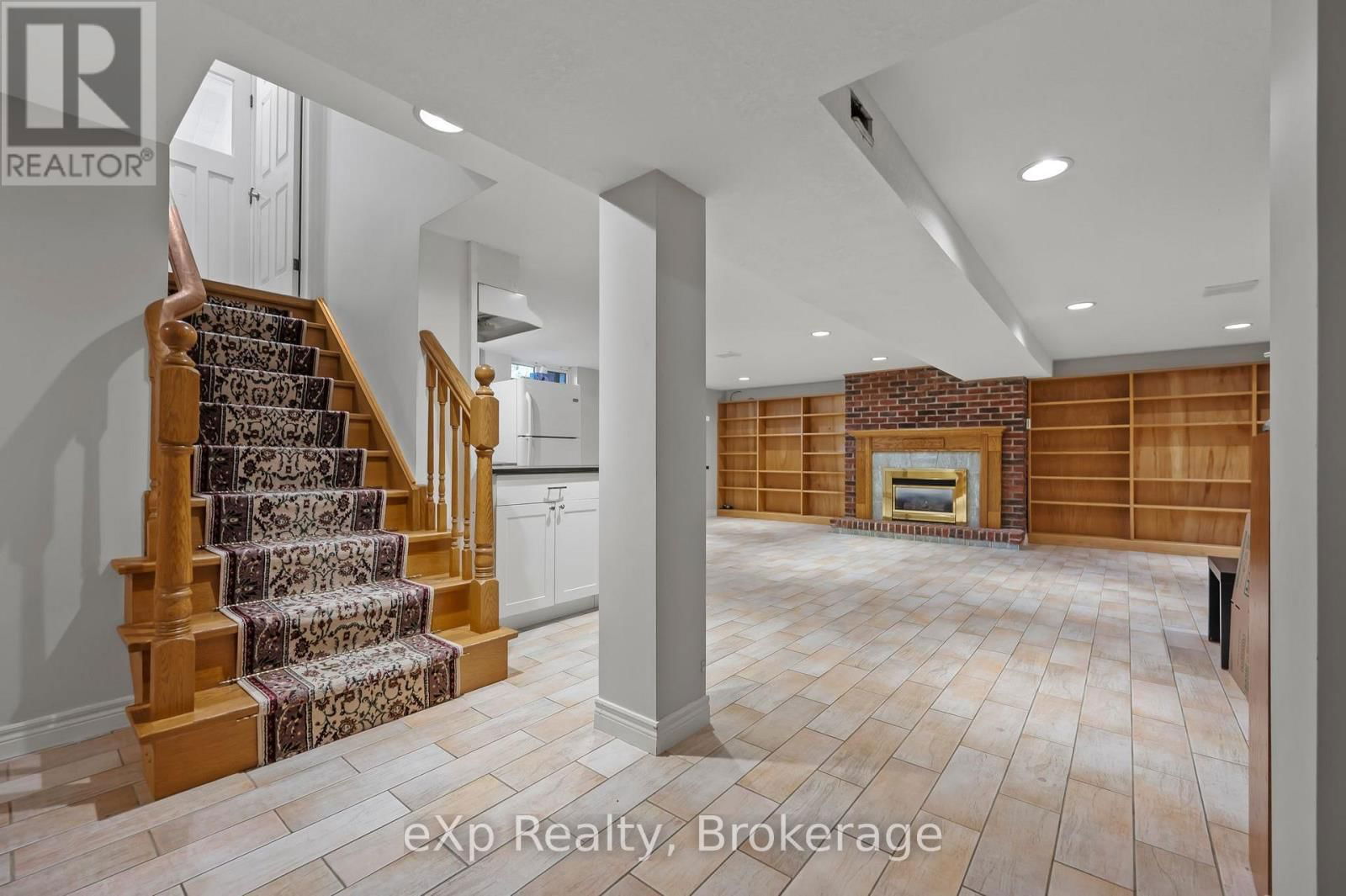 5446 WELLINGTON COUNTY ROAD 39 Image 34