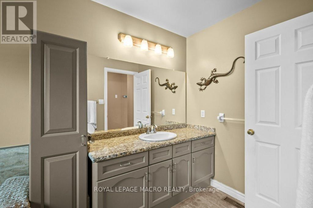 25 HYSLOP DRIVE Image 27