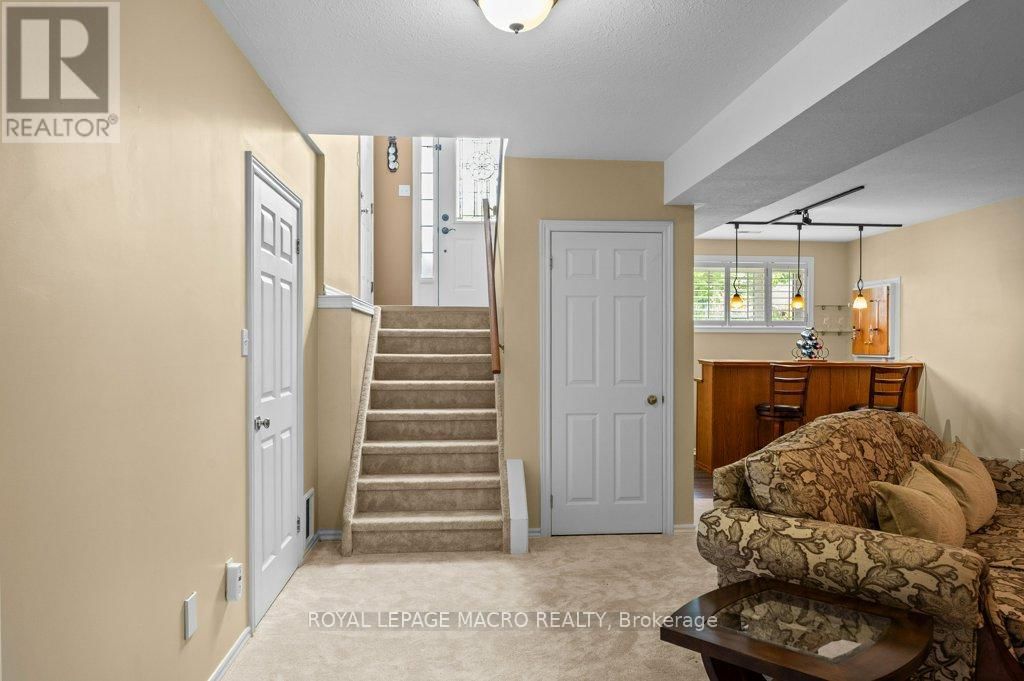 25 HYSLOP DRIVE Image 29