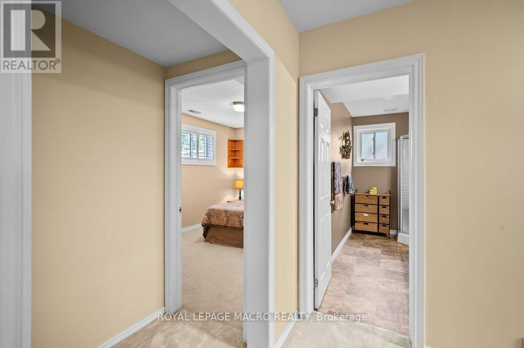 25 HYSLOP DRIVE Image 33