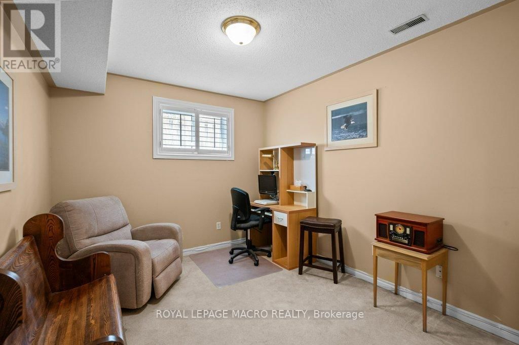 25 HYSLOP DRIVE Image 36
