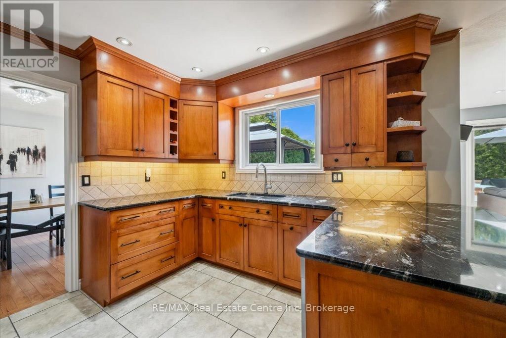44 GLENBURNIE DRIVE Image 13