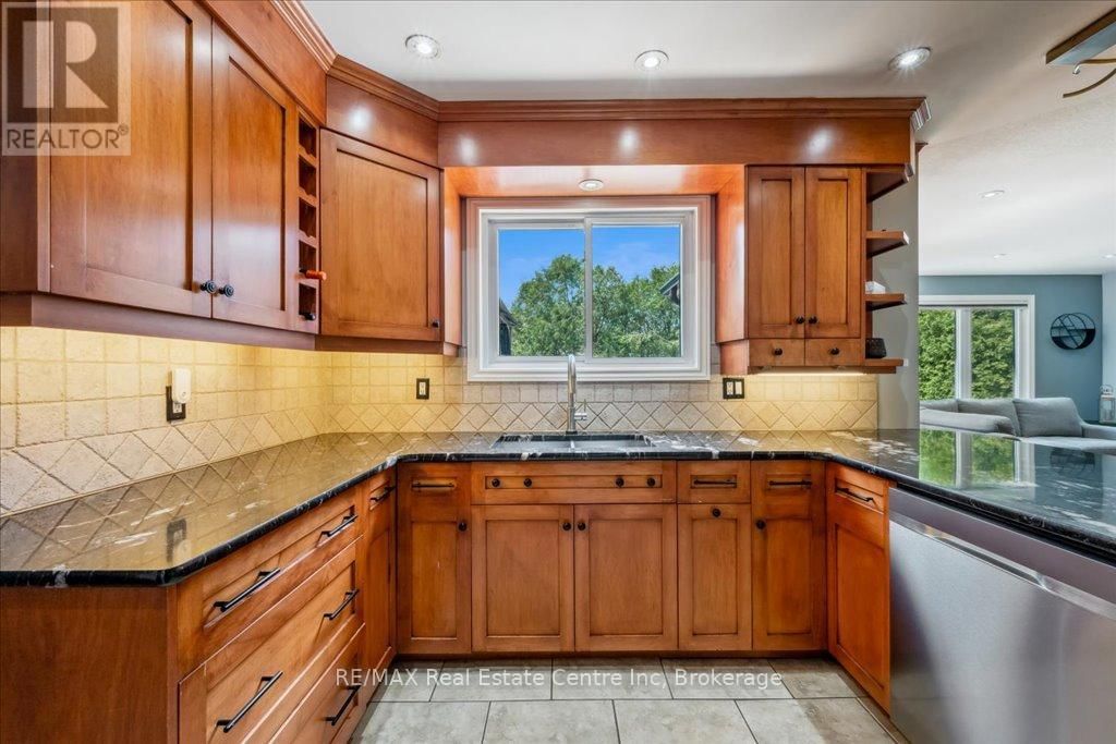 44 GLENBURNIE DRIVE Image 14