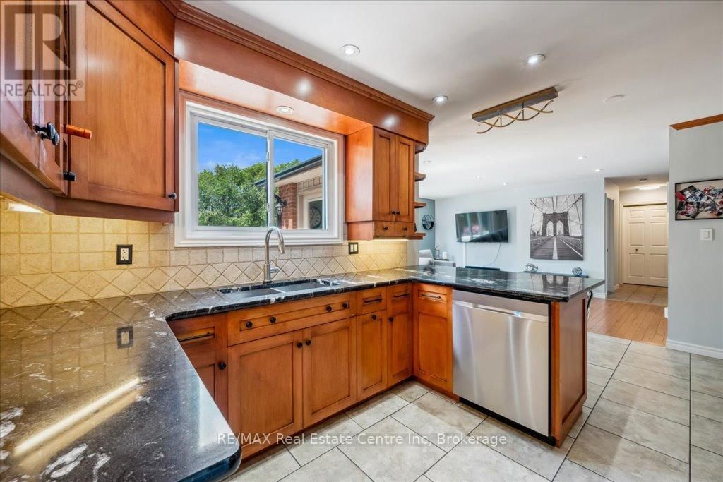 44 GLENBURNIE DRIVE Image 15