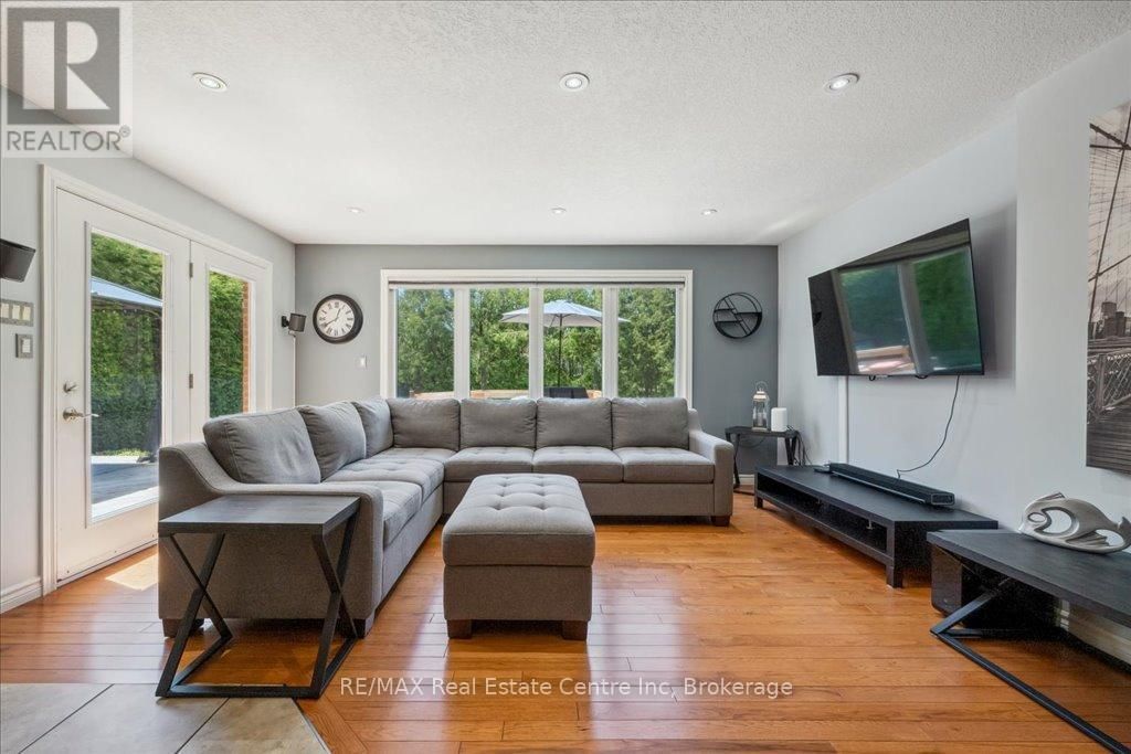 44 GLENBURNIE DRIVE Image 18