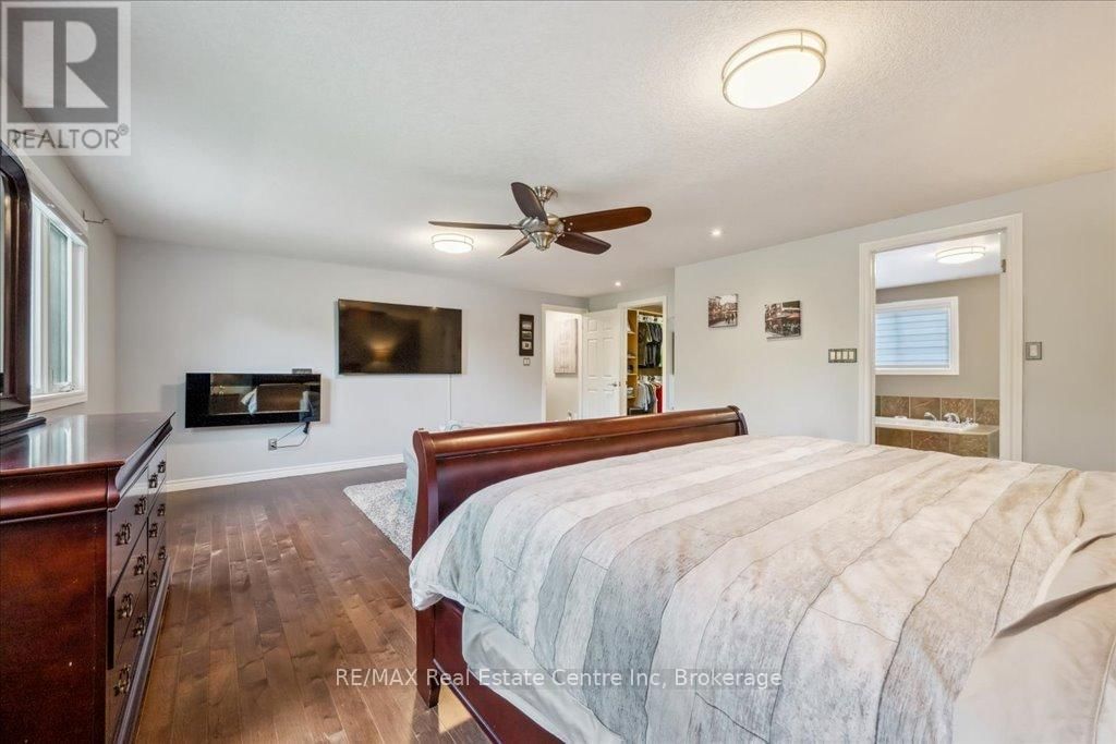 44 GLENBURNIE DRIVE Image 24